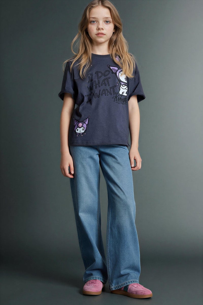 ديفاكتو تيشيرت بناتي نص كم اوفر سايز من كرومي - Image 2